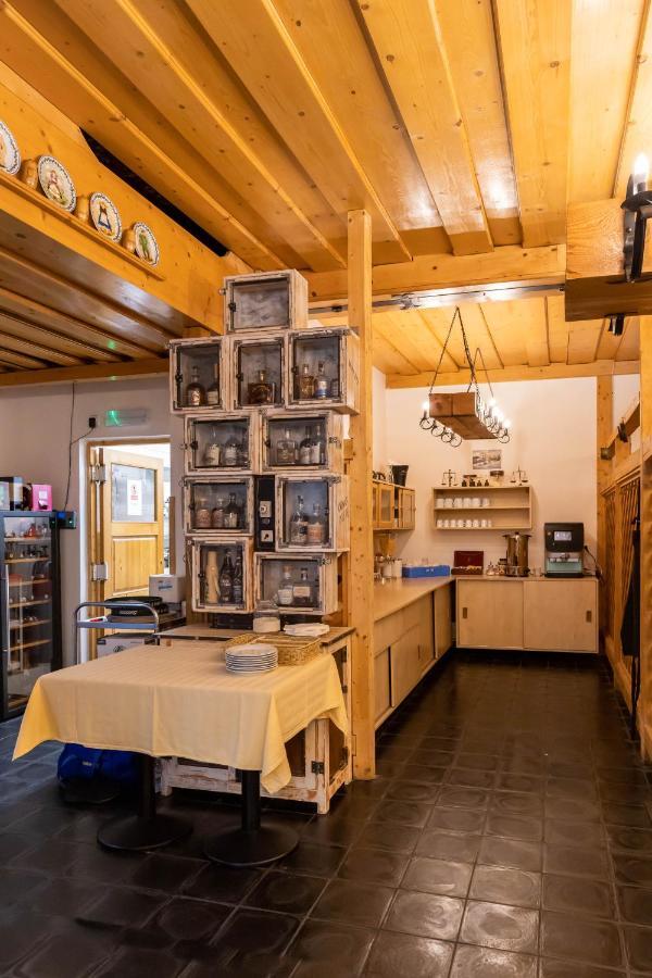 拉斯卡布达霍思基酒店 Malenovice  外观 照片